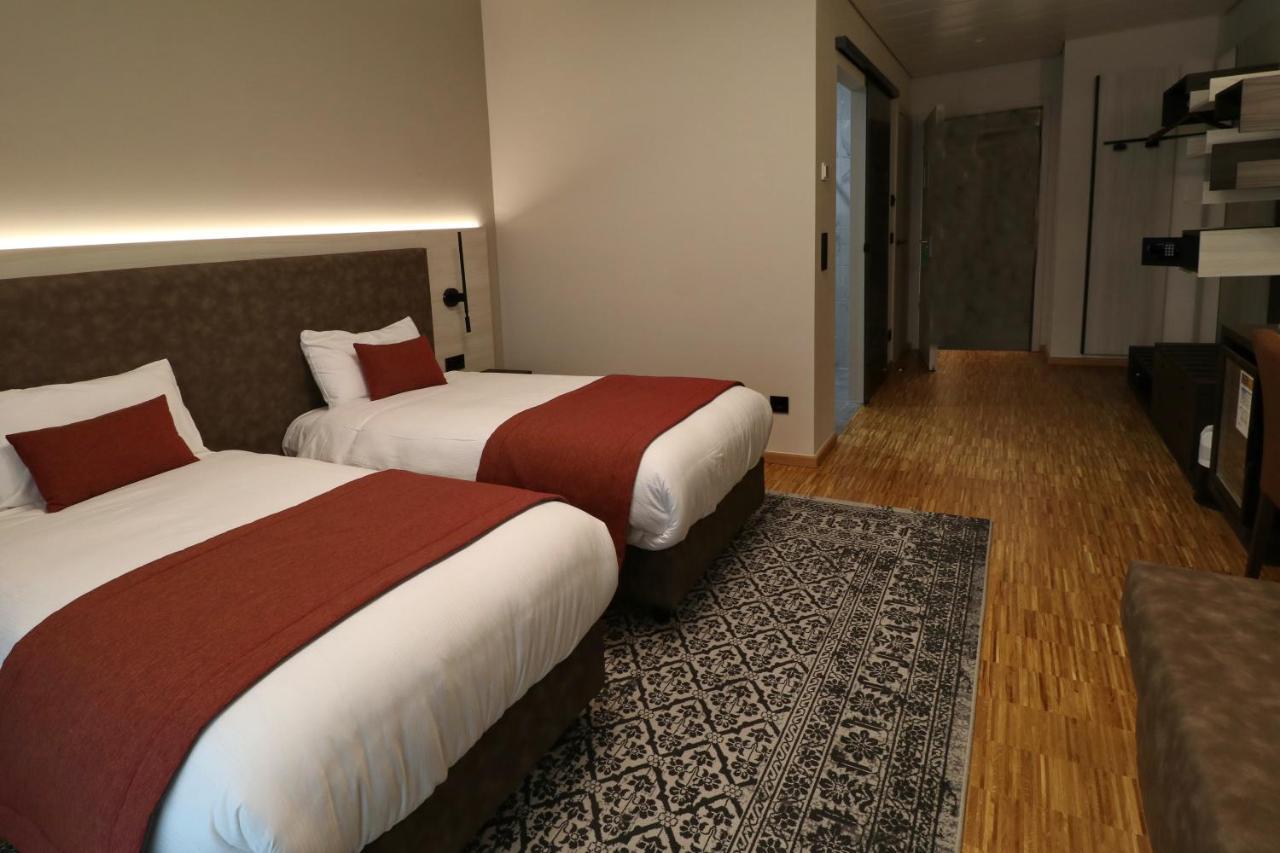 Threeland Hotel Pétange Eksteriør bilde