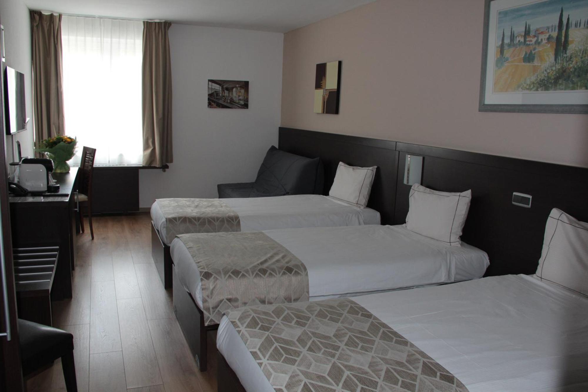 Threeland Hotel Pétange Eksteriør bilde