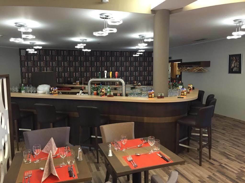 Threeland Hotel Pétange Eksteriør bilde